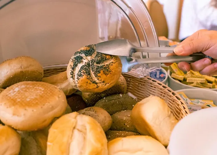 Nocleg ze śniadaniem Continental Hotel-pension 4*
