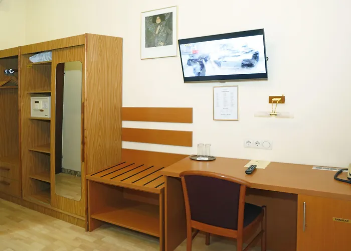 Continental Hotel-pension Nocleg ze śniadaniem 4*