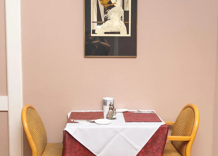 Continental Hotel-pension Bed & Breakfast